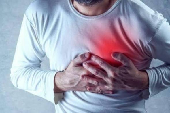 اذهب للطبيب فورا.. الكشف عن 6 أعراض أولية تشير إلى انسداد الشرايين وحدوث أزمة قلبية