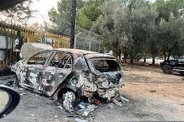 مستوطنون يشعلون النار في مركبات بالضفة الغربية ويحاولون إحراق منازل برام الله