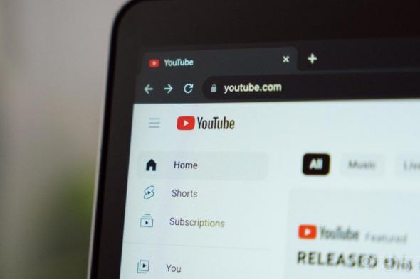 تكنولوجيا: منصة YouTube تقول إن حالات التباطؤ الأخيرة في المتصفح ليست جزءًا من حملة حظر الإعلانات