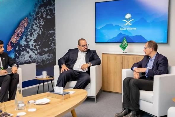"الإبراهيم" يناقش مع رئيس "موديرنا" مبادرات السعودية في قطاع الأدوية