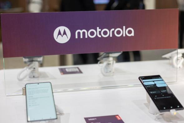تكنولوجيا: المدير التنفيذي لشركة لينوفو يرى أن موتورولا تحقق قفزة كبيرة في سوق الهواتف الذكية العالمية
