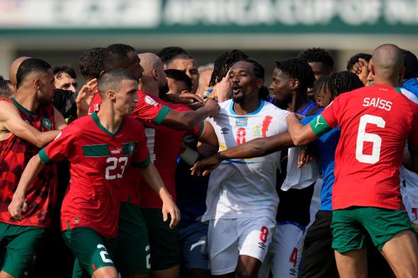 الامارات | ياسين بونو يمنع لاعب المغرب من ارتكاب كارثة في أمم إفريقيا (فيديو)