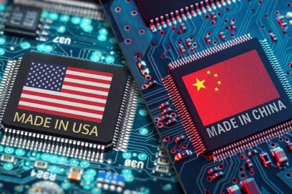 الصين تهدد بالرد على القيود الأمريكية في صناعة الرقائق