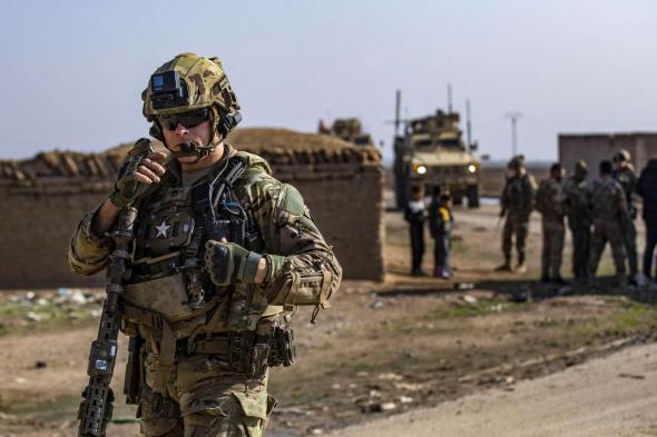 هل يمنع الجدار العازل بين العراق وسوريا تحركات "داعش" والفصائل المسلحة؟