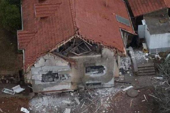 إعلام عبري ينشر صورة مبنى إسرائيلي أصيب بصواريخ حزب الله.. صورة