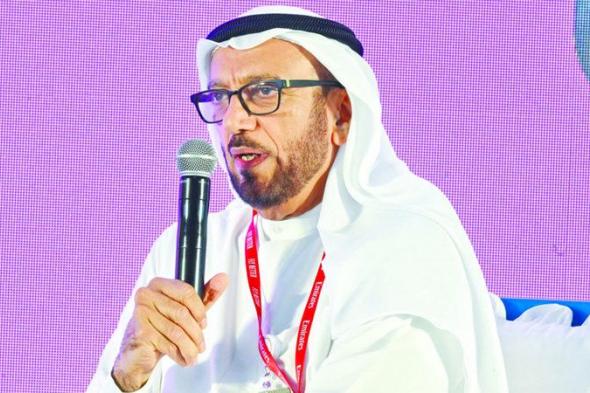 الامارات | مبادرة ذهبية في أولى جلسات «الإمارات للآداب»