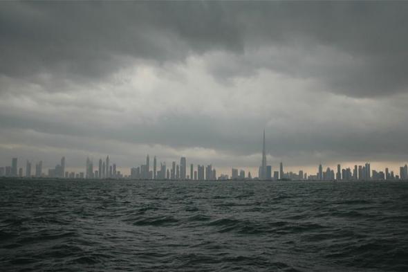 الخليج اليوم .. الإمارات .. سقوط أمطار على مناطق متفرقة وانخفاض في درجات الحرارة