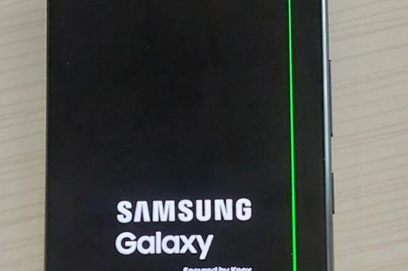 تكنولوجيا: مشكلة “الخط الأخضر” تظهر في شاشة بعض من وحدات Galaxy S24 Ultra