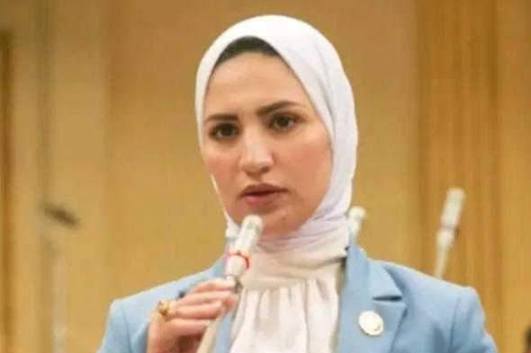 الامارات | نائبة في البرلمان المصري تضرب أستاذتها في الجامعة بعد ضبطها تغشّ في الامتحانات