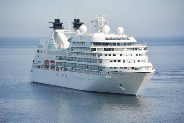 الامارات | إصابة أكثر من 100 شخص بأمراض الجهاز الهضمي على متن سفينة سياحية بريطانية