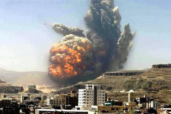 قصف أمريكي بريطاني على مناطق متفرقة باليمن.. والحوثيون: لن يمر دون رد