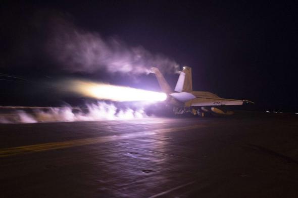 طائرات أمريكية وبريطانية تستهدف الحديدة اليمنية بعد ساعات من ضربة سابقة