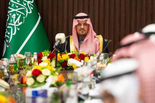 نائب أمير مكة يواصل جولاته التفقدية بزيارة محافظات تربة والخرمة والموبة