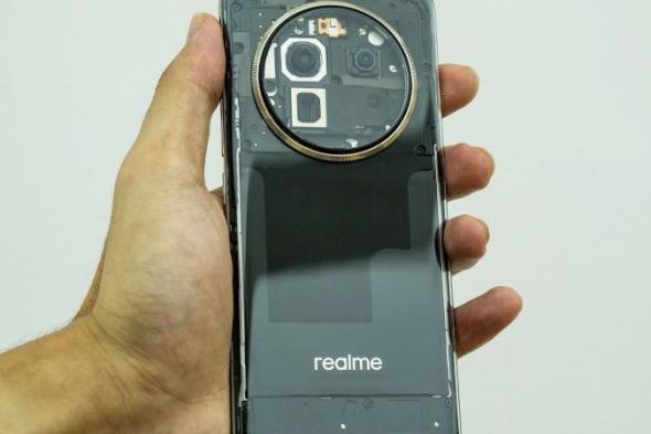 تكنولوجيا: Realme تخطط لإطلاق نموذج شفاف من هاتف Realme 12 Pro Plus