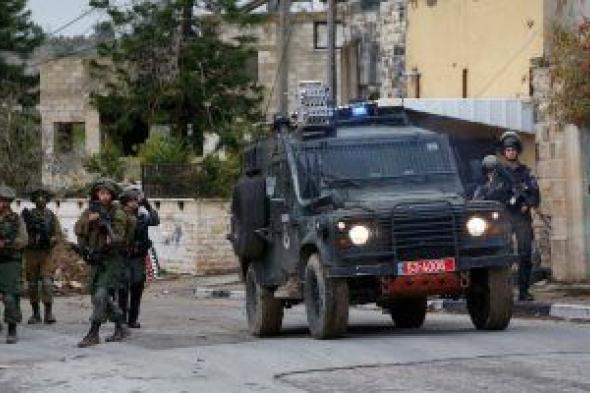 قوات الأمن الإسرائيلية تطارد منفذى عملية إطلاق نار بمستوطنة "ميراف"