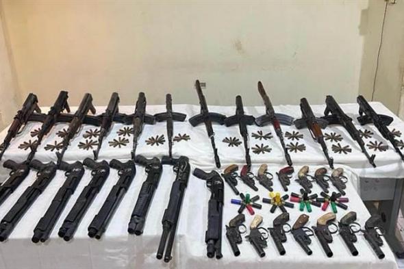 "آلي وخرطوش".. الأمن العام يضبط 18 قطعة سلاح ناري في حملة أمنية بسوهاج