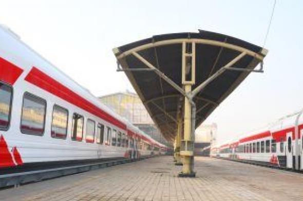 السكة الحديد: وقوف قطار 1011 اكسبريس أسوان - القاهرة بمحطة طما من السبت