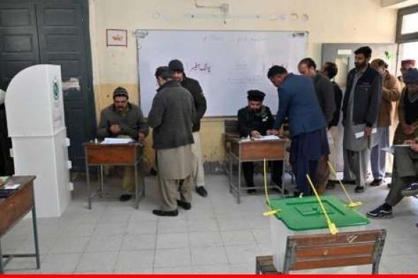 بدء التصويت في الانتخابات التشريعية وإلاقليمية في باكستان