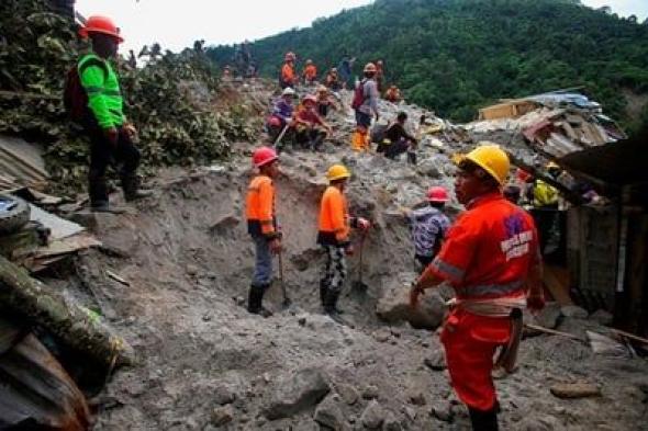 مع ارتفاع عدد الضحايا إلى 148 شخصاً.. فيديو: انتشال طفلة بعد 4 أيام من انهيار أرضي في الفلبين