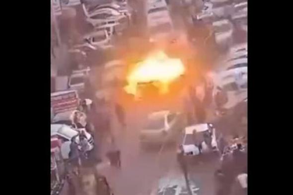 لحظة استهداف جيش الاحتلال الإسرائيلي سيارات الإسعاف أمام مستشفى الشفاء.. فيديو