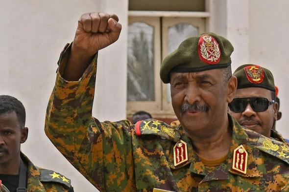 قائد الجيش السوداني البرهان يعلق لأول مرة على تقارير "الانقلاب العسكري"