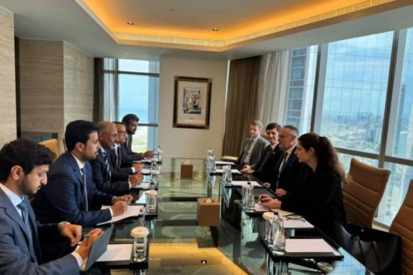 الرئيس الزُبيدي يلتقي رئيس دائرة الشرق الأوسط وشمال أفريقيا في وزارة خارجية روسيا الاتحادية