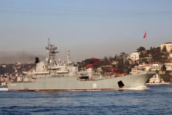 أوكرانيا تُغرق سفينة إنزال حربية روسية في البحر الأسود
