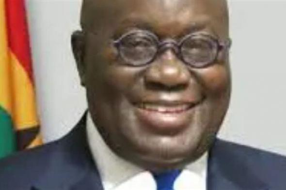 رئيس غانا يقيل 18 وزيرا