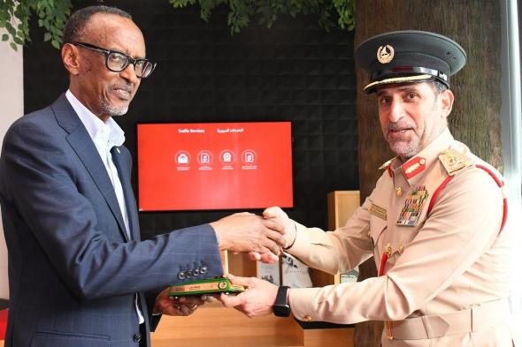 الامارات | رئيس رواندا يزور مقر القيادة العامة لشرطة دبي ويشيد بتطور قطاعات الإمارة الحيوية