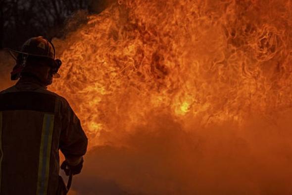 مقتل وإصابة 15 شخصًا في حريق بمصنع للطلاء في نيودلهي