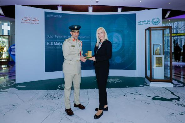 الامارات | وزيرة العدل في صربيا تشيد بأنظمة شرطة دبي الذكية في تعزيز الأمن والأمان