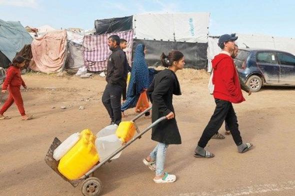 تحذيرات من أزمتي عطش ومجاعة في غزة