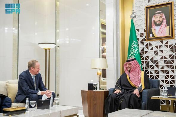 السعودية | الأمير عبدالعزيز بن سعود يستقبل السكرتير الدائم لوزارة الداخلية البريطانية