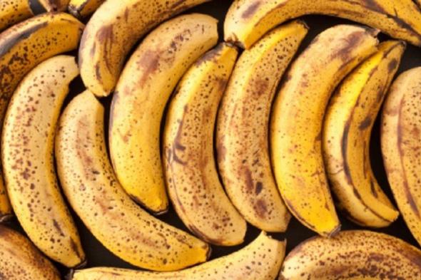 معجزة ربانية.. فتاة سعودية تكشف 11 استخدام لقشور الموز لن تتوقعها ...كيف تستفيد منها ؟