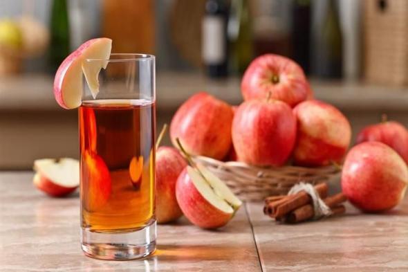 طريقة جديدة لعصر التفاح تُعزز فوائده الصحية.. تعرف عليها