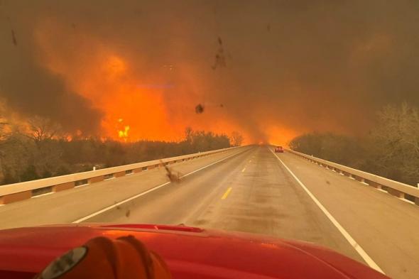 صور| إعلان حالة الكارثة في تكساس.. وحرائق الغابات تحاصر 60 مقاطعة