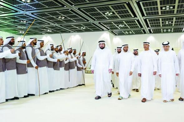 الامارات | أحمد بن محمد يحضر العرس الجماعي لموظفي «إقامة دبي» و«الجمارك»