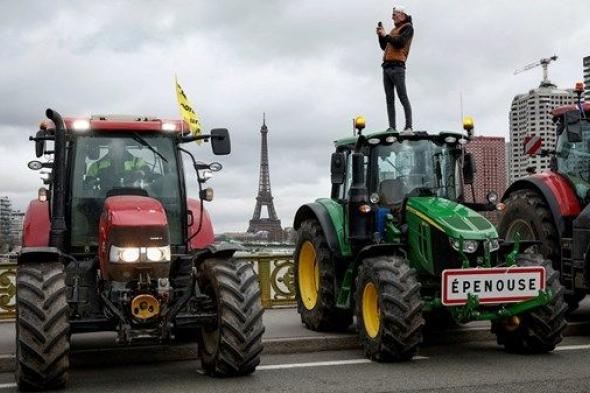 المزارعون الغاضبون ينوون مواصلة احتجاجاتهم في فرنسا