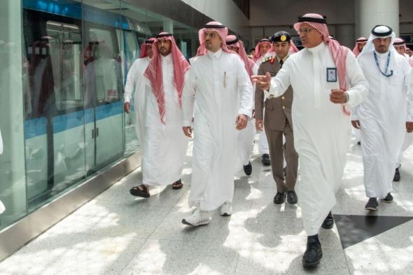 نائب أمير منطقة مكة يتفقد سير الأعمال في مطار الملك عبدالعزيز الدولي
