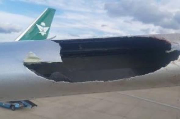 تراند اليوم : شاهد: طائر يصطدم بجناح طائرة لـ"الخطوط السعودية" ‬⁩بعد إقلاعها من مطار هيثرو ويحدث فجوة كبيرة في الجناح