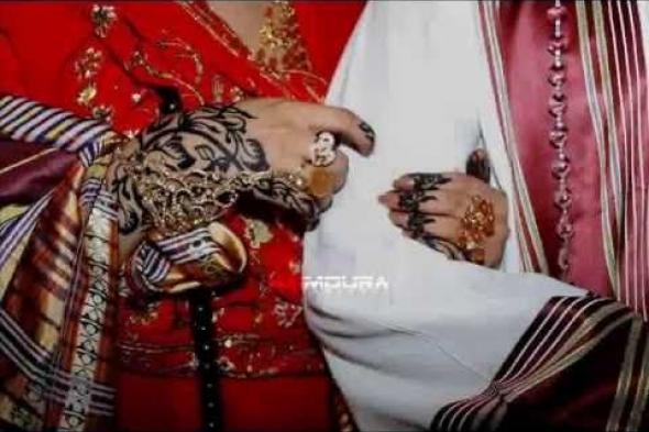 شاهد بالفيديو.. زواج رجل “عماني” من “سودانية” يشعل مواقع التواصل والعريس يردد الأغنية السودانية الشهيرة (الوحيد خلاني وحيد)