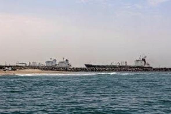 الخليج اليوم .. انفجاران قرب سفينة قبالة سواحل عدن.. ولا أنباء عن أضرار أو ضحايا