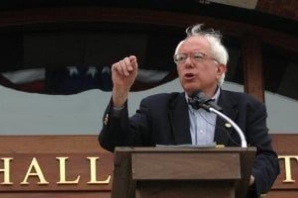 بيرنى ساندرز: الولايات المتحدة متواطئة فى ما يحدث بغزة