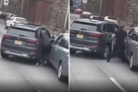 تراند اليوم : شاهد.. أمريكي يعتدي على مسن صيني ويدهسه بسيارته بعد مشادة بينهما على الطريق