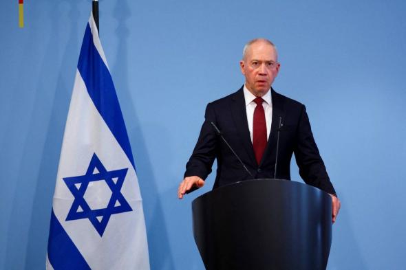 وزير الدفاع الإسرائيلي يلمّح إلى قرب العملية العسكرية في رفح