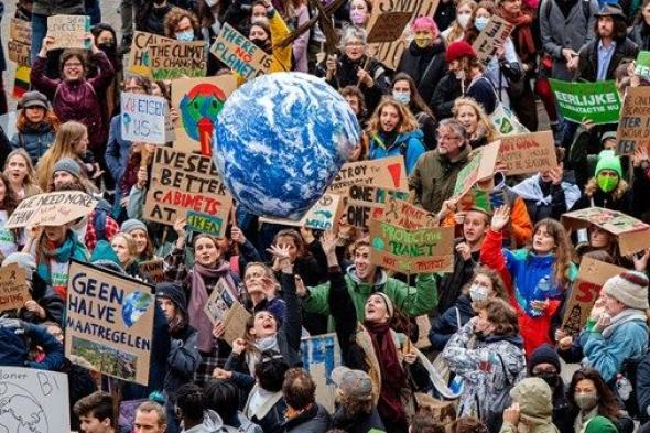 نشطاء حماية المناخ يعتزمون وقف حركة المرور في 10 مدن