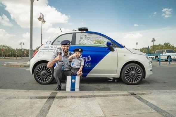 شرطة أبوظبي تحقق أمنية طفل بأن يصبح ضابطاً