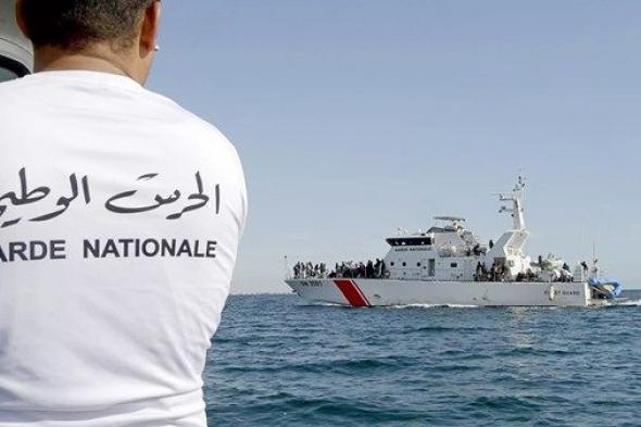 تونس تعلن إنقاذ 180 مهاجراً وانتشال جثتين بـ«المتوسط»