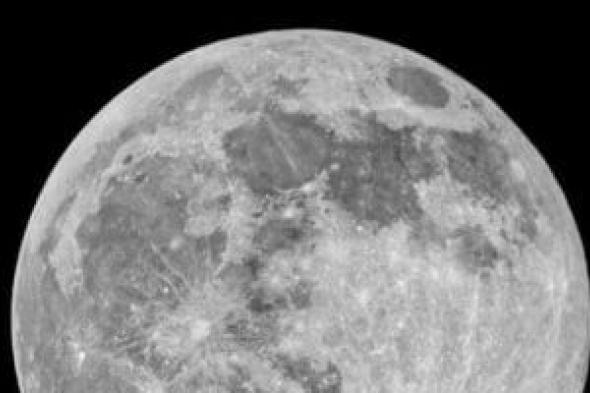 تكنولوجيا: باقى كم يوم على اكتمال القمر.. تفاصيل ظهوره اليوم ودرجة إضاءته