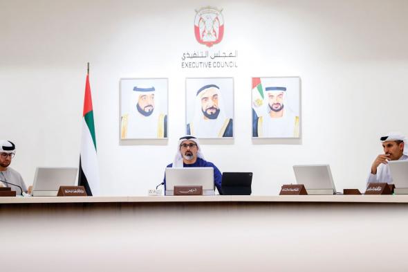 الامارات | خالد بن محمد بن زايد يعتمد استراتيجية قطاع السياحة في أبوظبي